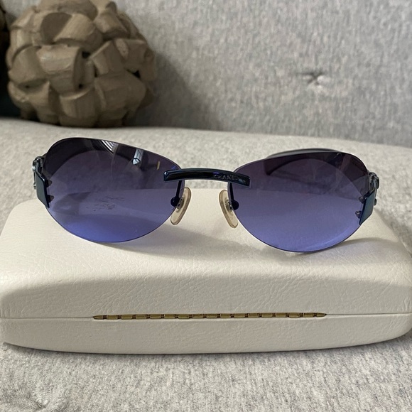 Authentic Chanel Rimless Sunglasses - Picture 3 of 16